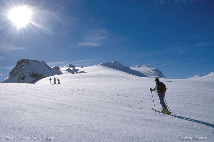 Ski de randonnée prés de la pointe de la Galise (3343m), une grande classique du secteur de Val d'Isère. 